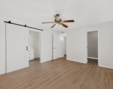 7904 Kodak Drive - Photo Thumbnail 19