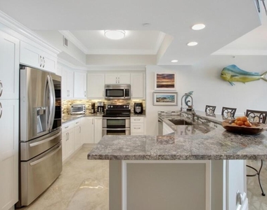 2640 Lake Shore Drive - Photo Thumbnail 6