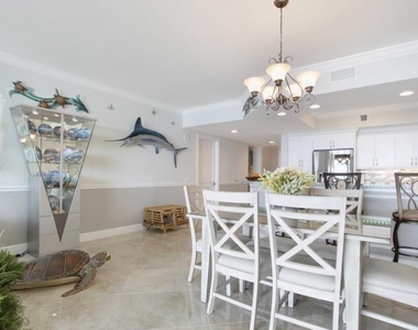 2640 Lake Shore Drive - Photo Thumbnail 9