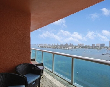 2640 Lake Shore Drive - Photo Thumbnail 1
