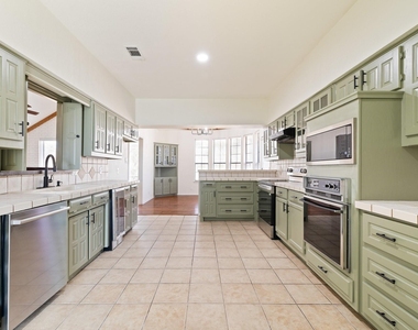 2110 S Mcdonald Street - Photo Thumbnail 13