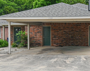 502 N Sewell Drive - Photo Thumbnail 1