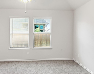 520 Winthrop Road - Photo Thumbnail 21