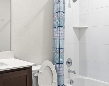 520 Winthrop Road - Photo Thumbnail 6