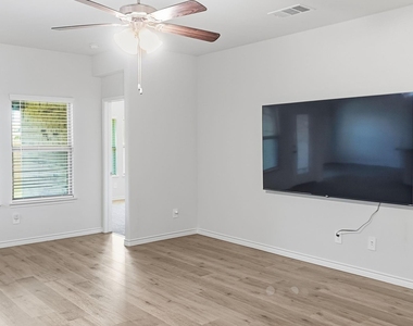 520 Winthrop Road - Photo Thumbnail 12
