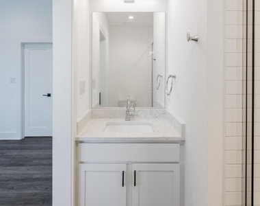 617 N Tyler Street - Photo Thumbnail 7