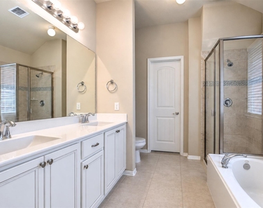 2805 Leslie Lane - Photo Thumbnail 10