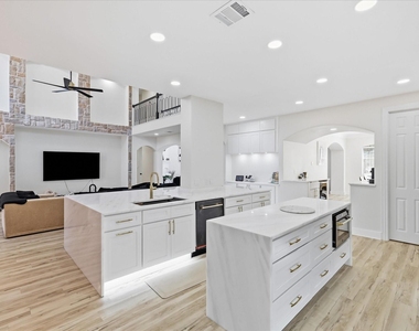 1106 Bridgeway Lane - Photo Thumbnail 14