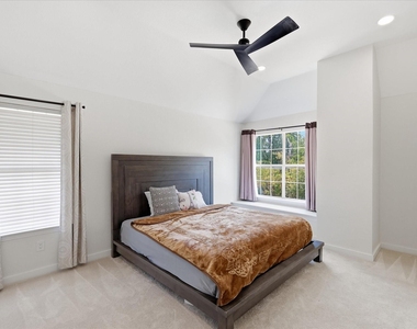 1106 Bridgeway Lane - Photo Thumbnail 25
