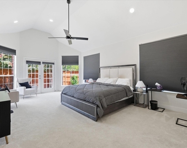 1106 Bridgeway Lane - Photo Thumbnail 18