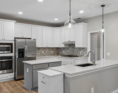 2809 Roper Drive - Photo Thumbnail 2
