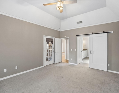 2809 Roper Drive - Photo Thumbnail 15