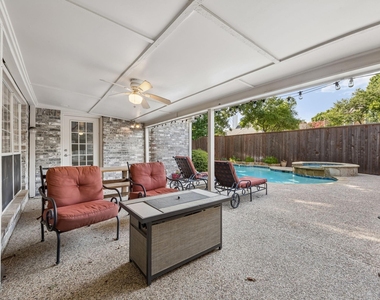 2809 Roper Drive - Photo Thumbnail 23