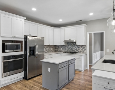 2809 Roper Drive - Photo Thumbnail 12