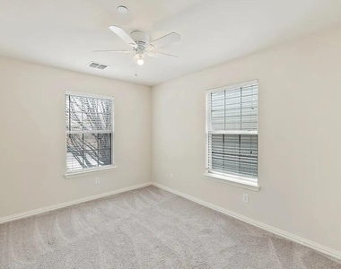 7913 Hannah Street - Photo Thumbnail 19