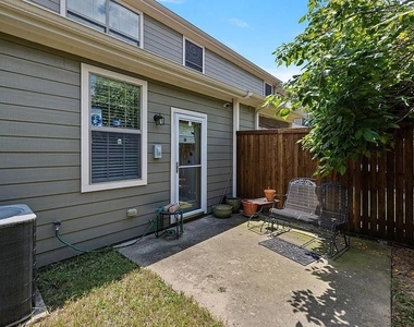 7913 Hannah Street - Photo Thumbnail 21
