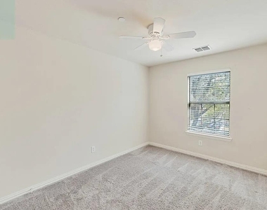7913 Hannah Street - Photo Thumbnail 6