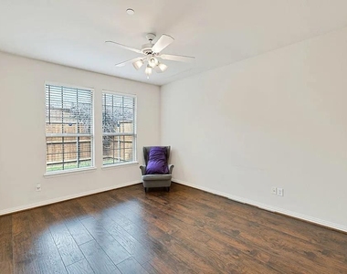 7913 Hannah Street - Photo Thumbnail 18