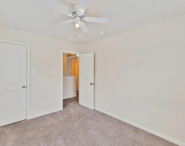 7913 Hannah Street - Photo Thumbnail 4