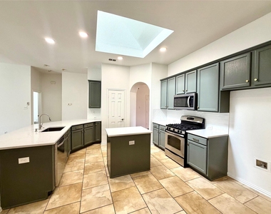 1584 Meadowview - Photo Thumbnail 13