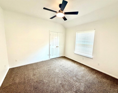 1584 Meadowview - Photo Thumbnail 25