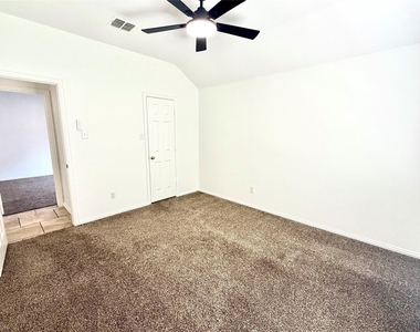 1584 Meadowview - Photo Thumbnail 23
