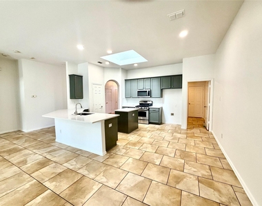1584 Meadowview - Photo Thumbnail 16