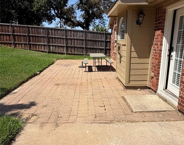 1584 Meadowview - Photo Thumbnail 30