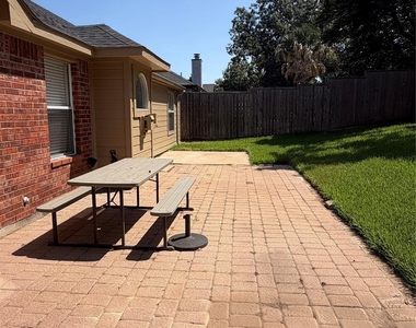 1584 Meadowview - Photo Thumbnail 29