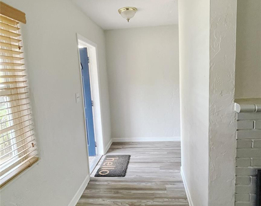 213 Sw 3rd Place - Photo Thumbnail 17