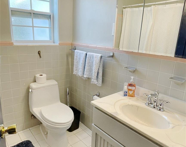 213 Sw 3rd Place - Photo Thumbnail 31