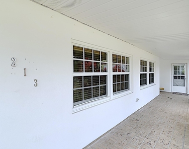 213 Sw 3rd Place - Photo Thumbnail 5