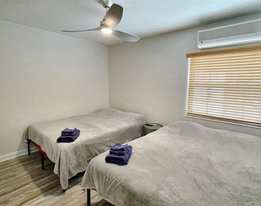 213 Sw 3rd Place - Photo Thumbnail 33