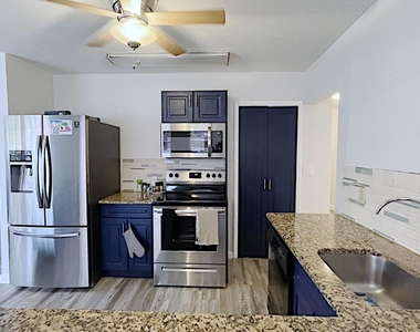 213 Sw 3rd Place - Photo Thumbnail 18
