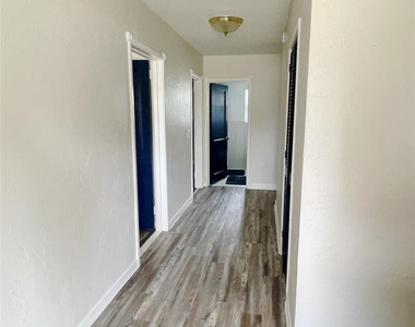 213 Sw 3rd Place - Photo Thumbnail 28
