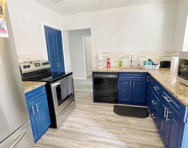 213 Sw 3rd Place - Photo Thumbnail 19