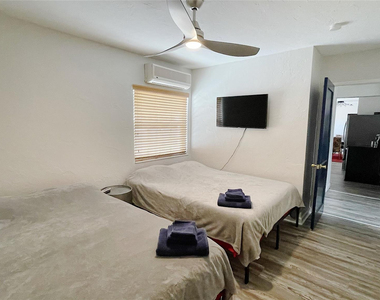213 Sw 3rd Place - Photo Thumbnail 32