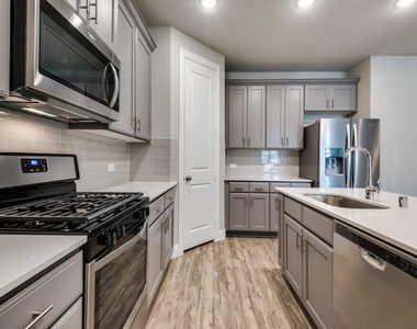 1036 Foxglove Drive - Photo Thumbnail 11