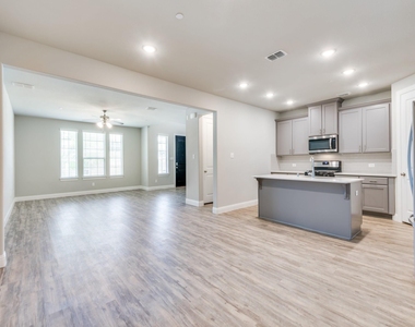 1036 Foxglove Drive - Photo Thumbnail 7
