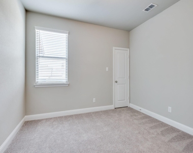 1036 Foxglove Drive - Photo Thumbnail 22