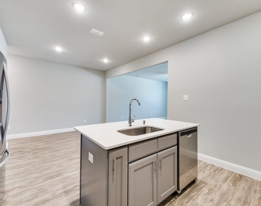 1036 Foxglove Drive - Photo Thumbnail 12
