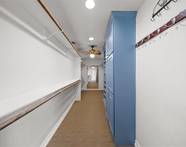 7105 Winding Creek Road - Photo Thumbnail 16