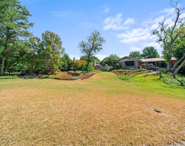 7105 Winding Creek Road - Photo Thumbnail 28
