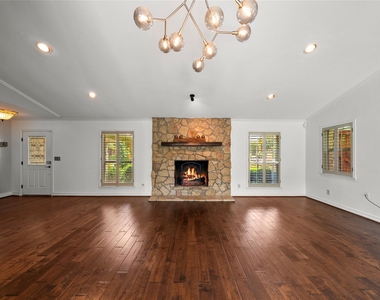 7105 Winding Creek Road - Photo Thumbnail 7