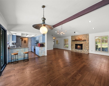 7105 Winding Creek Road - Photo Thumbnail 6