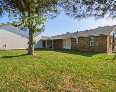 141 Southfork Drive - Photo Thumbnail 35