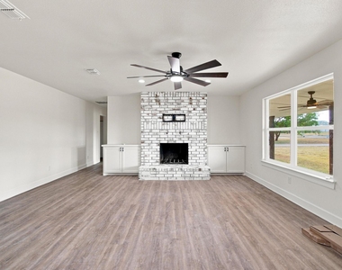141 Southfork Drive - Photo Thumbnail 4