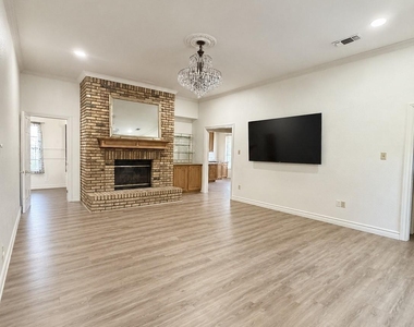 1213 Parkrow Place - Photo Thumbnail 10