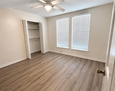 1213 Parkrow Place - Photo Thumbnail 21