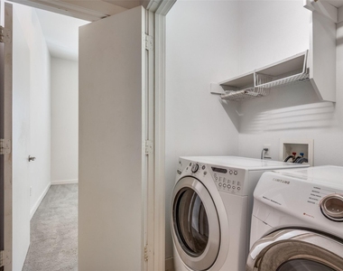 3200 Ross Avenue - Photo Thumbnail 14